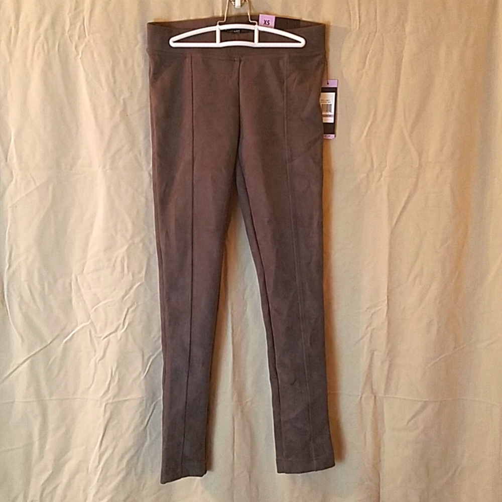 XS Andrew Marc taupe faux suede leggings